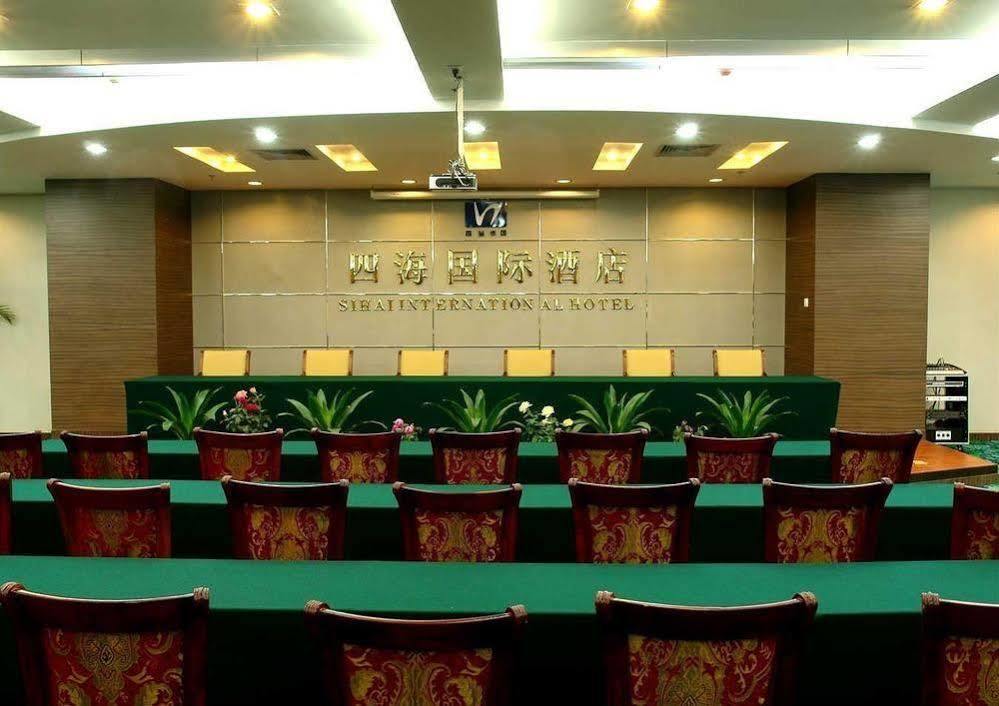 Hilton Garden Inn Chengde Mountain Resort מראה חיצוני תמונה